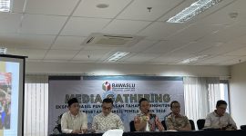 Ketua Bawaslu Lampung dan Anggota Ekspose Hasil Pengawasan. Foto : Wildanhanafi/berandalappung.com