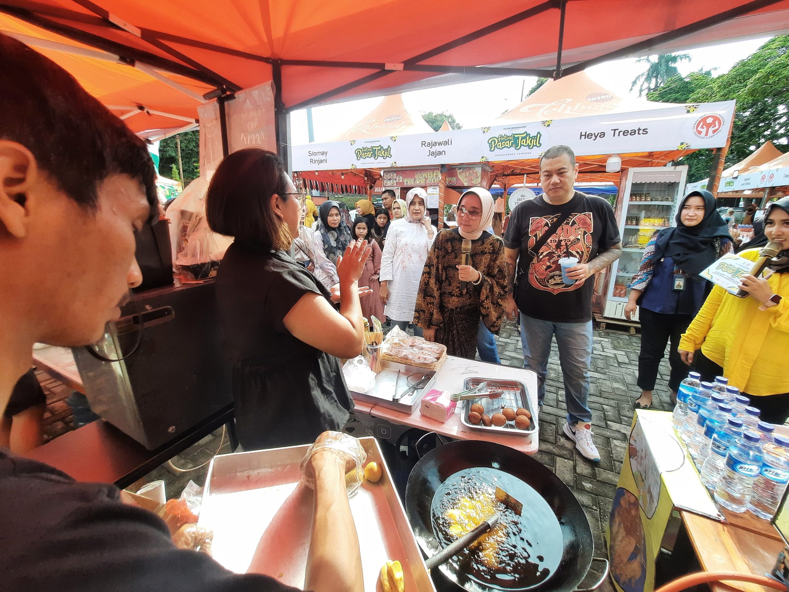 Ketua Dekranasda Provinsi Lampung, Riana Sari Arinal, membuka 