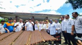 Gubernur Lampung Arinal Djunaidi sambangi Petani Tembakau di Lampung Timur. Foto : Yopie Pankey/berandalampung.com