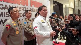 Taufik Basari saat jumpa pers usai kunjungan kerja reses DPR RI Komisi 3 ke Lampung. Foto : (Liputan6.com/ Ardi)