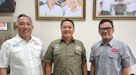 Bakal calon (Bacalon) Gubernur Lampung Umar Ahmad menggelar silaturahmi dengan tokoh masyarakat Lampung Thomas Azis Riska. Foto : Dok berandalappung.com