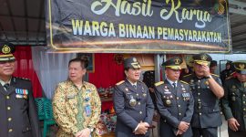 Capt: Kakanwil Kemenkumham Lampung, Sorta Delima Lumban Tobing usai menggelar upacara Hari Bhakti Pemasyarakatan ke 60. Foto : Wildan