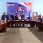 Herman HN kembalikan berkas PAN dan Demokrat. Foto : berandalappung.com