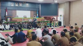 Penjabat (Pj.) Bupati Pringsewu Marindo Kurniawan mengadakan Walimatus Safar di Aula Utama Pemkab Pringsewu. Foto : Ist