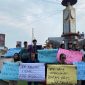 Berbagai organisasi jurnalis Lampung yang tergabung di dalam Koalisi Kebebasan Pers Lampung menggelar aksi tolak Revisi UU Penyiaran. Dok: Ist