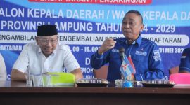 Bakal calon Gubernur Lampung Rahmat Mirzani Djausal mendaftar di penjaringan Partai Demokrat Lampung. Dok : berandalappung.com