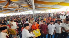 Gubernur Lampung menghadiri pengajian akbar di Kabupaten Waykanan. Dok : Ist