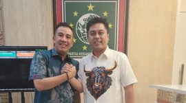 Ketua DPD Partai Hanura Lampung bersama Bupati Pesawaran Dendi Ramadhona usai mengikuti UKK di DPP PKB. Foto : Ist