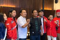 Bakal calon Wali Kota Bandar Lampung, Iqbal Ardiansyah, saat mengembalikan formulir pendaftaran ke Partai Solidaritas Indonesia (PSI) Kota Bandar Lampung. Foto : Wildanhanafi/berandalappung.com