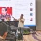 Ketua PWI Lampung Wirahadikusumah saat memberikan materi di acara Bawaslu Terkait Rapat Koordinasi aplikasi SIGAPLapor Pada Penyelenggaraan Pemilihan Umum Tahun 2024. Foto : Wildanhanafi/berandalappung.com