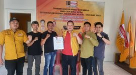 Penyerahan surat Rekomendasi Pasangan Novriwan-Nadirsyah Untuk Maju Pilbup Tubaba 2034. Foto : Wildan hanafi/berandalappung.com.