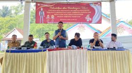 Ketua Panwascam Kedondong Rolian Qosasi saat membuka acara pembukaan bimbingan teknis kepada petugas pantarlih di desa Kedondong Pesawaran. Foto : Wildanhanafi/berandalappung.com