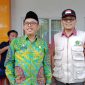 Kemenag Lampung Puji Raharjo, menyambut langsung kedatangan jemaah haji kloter 23 JKG dari Kabupaten Lampung Tengah. Foto : Wildanhanafi/berandalappung.com
