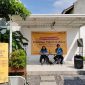Ketua Komunitas Berkat Yakin (Kober) Alexander GB saat Konferensi Pers Festival Seni Bahasa Lampung di Cafe Muara. Foto : Wildanhanafi/berandalappung.com