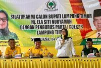 Bakal calon Bupati Lamtim dari PKB, NasDem, dan Gerindra Ela Siti Nuryamah mengunjungi DPD II Partai GOlkar Lampung TImur. Foto : Ist