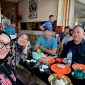Konferensi Nasi Uduk antara Rahmat Mirzani Djausal, Nunik, Jihan Nurlela dan Umar Ahmad sekaligus, sudah terdengar. Foto : Ist 