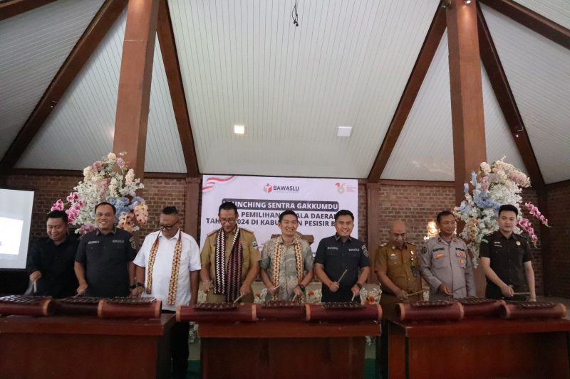 Bawaslu Lampung meluncurkan Sentra Penegakan Hukum Terpadu (Gakkumdu) pada Pemilihan Kepala Daerah (Pilkada) Tahun 2024 di Kabupaten Pesisir Barat. Foto : Ist
