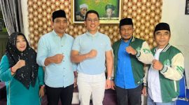 Bakal Calon Bupati Lampung Selatan (Balonbup Lamsel) Radityo Egi Pratama melakukan kunjungan silaturahmi ke Ketua Gerakan Pemuda Ansor (GP Ansor) Lampung Selatan. Foto : Ist