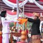 Pemerintah Provinsi Lampung di bawah pimpinan Pj. Gubernur Samsudin menorehkan sejarah baru, menjadi gubernur pertama yang menggelar HUT RI Ke-79 di Kota Baru. Foto : Ist
