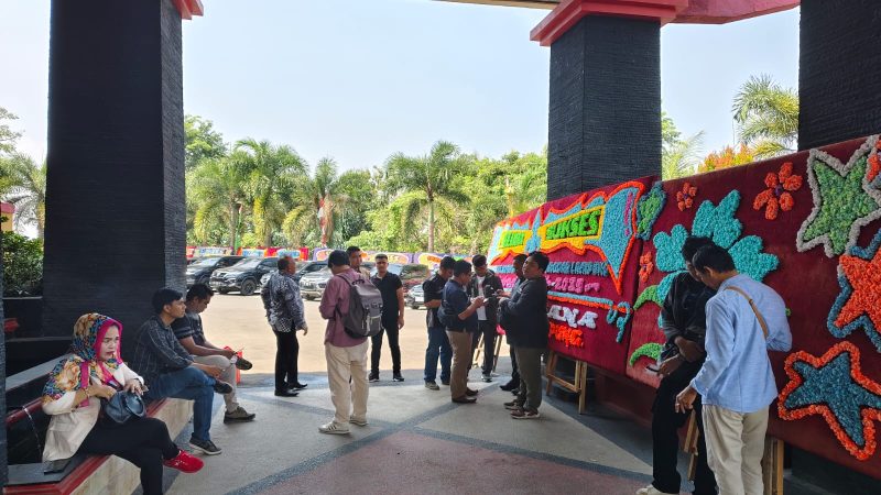 Pelantikan anggota Dewan Perwakilan Rakyat Daerah (DPRD) Kota Bandar Lampung periode 2024-2029 digelar secara tertutup pada Senin (19/8/2024), meninggalkan rasa kecewa di kalangan wartawan yang hadir. Foto : Wildanhanafi/berandalappung.com