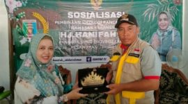 Ketua Fraksi PKB DPRD Provinsi Lampung, di hadapan masyarakat Desa Sanggi, Kecamatan Padang Cermin Pesawaran. Foto : Ist