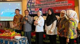 Jaringan Dokumentasi dan Informasi Hukum (JDIH) Sekretariat DPRD Lampung menggelar Focus Group Discussion (FGD) di Hotel Novotel Bandar Lampung. 