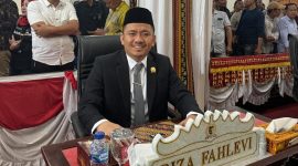 Ketua Tidar Lampung Riza Fahlevi resmi dilantik sebagai Anggota DPRD Pesawaran dari Fraksi Gerindra. Foto : Ist