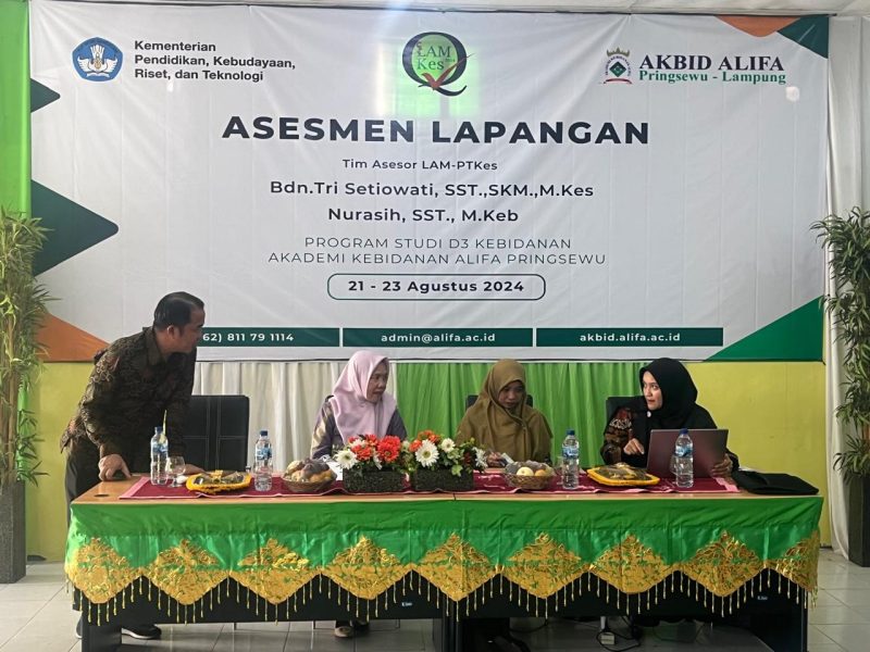 Akademi Kebidanan (Akbid) Alifa Pringsewu Lampung melaksanakan Asesmen Lapangan oleh Perkumpulan Lembaga Akreaditasi Mandiri Pendidikan Tinggi Kesehatan Indonesia (Perkumpulan LAM-PTKes). Foto : Wildanhanafi/berandalappung.com
