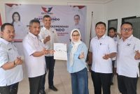 Partai Perindo Lampung secara resmi mengeluarkan surat rekomendasi B1 KWK kepada beberapa calon kepala daerah (cakada) yang akan bertarung di 10 kabupaten/kota. Foto : Ist