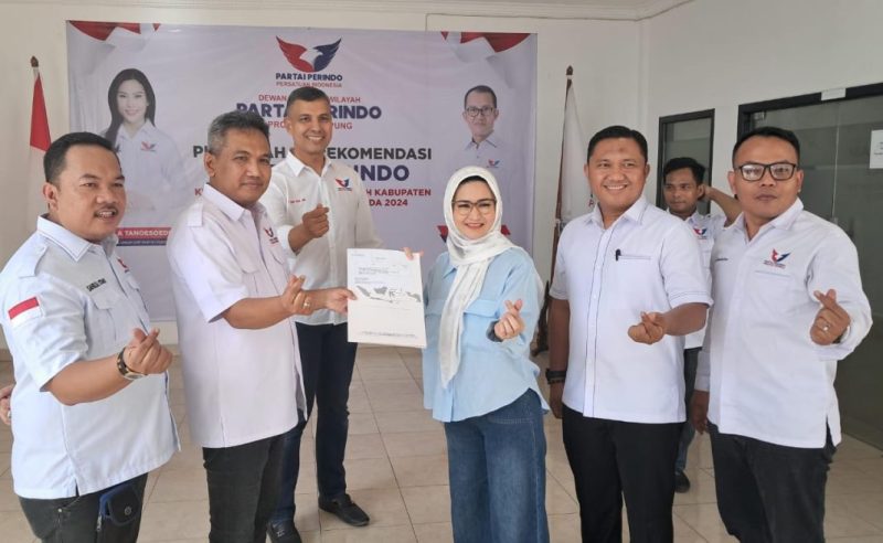 Partai Perindo Lampung secara resmi mengeluarkan surat rekomendasi B1 KWK kepada beberapa calon kepala daerah (cakada) yang akan bertarung di 10 kabupaten/kota. Foto : Ist