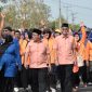 Daftar di Hari Pertama di KPU Pringsewu Adi Erlansyah dan Hisbullah Huda Diiringi Seni Kuda Kepang, Hingga Tukang Ojek dan Disambut Sholawat Badar. Foto : Ist