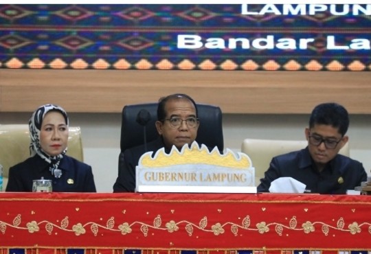 Penjabat Gubernur Lampung, Samsudin menghadiri Rapat Paripurna DPRD Provinsi Lampung Lanjutan Pembicaraan Tingkat 1. Foto : Ist