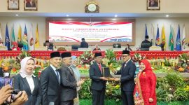Ahmad Giri Akbar Sebagai Ketua DPRD Lampung dan wakil ketua Kostiana. Foto : Wildanhanafi/berandalappung.com