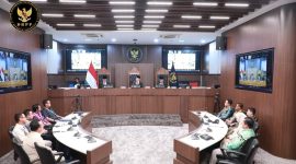 Fery Triatmojo resmi diberhentikan dari jabatannya sebagai anggota KPU Bandar Lampung oleh Dewan Kehormatan Penyelenggara Pemilu (DKPP) RI.  Dokumen : Tangkap Layar Facebook DKPP RI