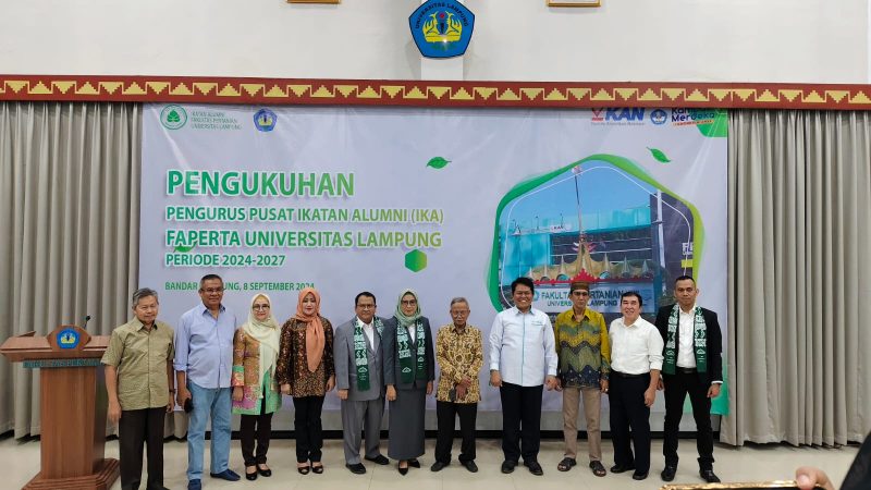 Ikatan Alumni (IKA) Fakultas Pertanian Universitas Lampung periode 2024-2029 secara resmi dikukuhkan di gedung A1 Dekanat Fakultas Pertanian Unila. Foto : Wildanhanafi/berandalappung.com