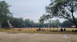 Kondisi lapangan Fasilitas Lapangan Unila. Foto : berandalappung. com