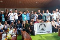 Kumpulan relawan yang tergabung dalam Gerakan Tim Jaringan Sahabat RMD (Jabat RMD) menggelar pertemuan untuk memperkuat basis. Foto : Ist
