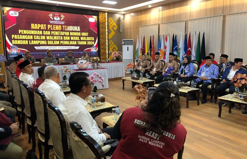 Herman HN dan Yusuf Kohar Hadir di Penetapan Nomor Urut Paslon di Pilwakot Bandar Lampung. 