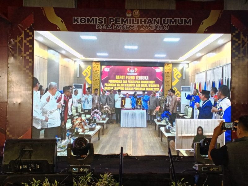 Eva Dwiana-Deddy memperoleh nomor urut 2, sementara Reyhana-Aryodia mendapatkan nomor urut 1 fi Pilwakot Bandar Lampung. 