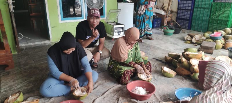 Pasangan calon Rahmat Mirzani Djausal dan dr. Jihan Nurlela langsung turun ke desa-desa tertinggal, terdepan, dan terluar (3T) di Lampung. 