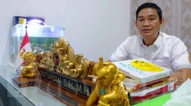 Koordinator Penyelesaian Sengketa Bawaslu Lampung, Gistiawan, menegaskan pentingnya netralitas kepala desa dalam Pilkada 2024. Foto : Daswati.id