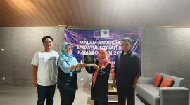 Peraih penghargaan Saidatul Fitriah Lutfi Yulisa. Foto : Wildan hanafi/berandalappung.com