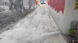 Kondisi proyek jalan yang baru saja dibangun sudah mengelupas. Dokumen : berandalappung.com