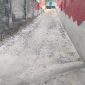 Kondisi proyek jalan yang baru saja dibangun sudah mengelupas. Dokumen : berandalappung.com
