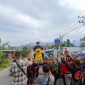 Kehadirannya diiringi berbagai atraksi yang ditampilkan oleh pegiat seni budaya di Bumi Beguai Jejama Sai Betik. Foto : Ist