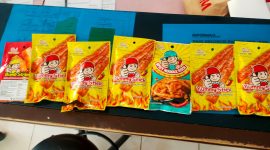 Murid SDN 1 Durian Payung diduga Keracunan Masal seusai makan jajanan kemasan. Foto: Wildanhanafi/berandalappung.com