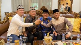Bambang Iman Santoso dan Rafieq, mengunjungi kediaman Wahdi Siradjuddin di Lamban Agung TMII, Banjarsari, Metro Utara. Foto: Ist