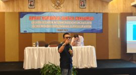 Akademisi STIT Alifa Pringsewu Hengki Irawan saat memeberikan materi kepada para Panwascam se-Pesawaran. Foto: Wildanhanafi/berandalappung.com