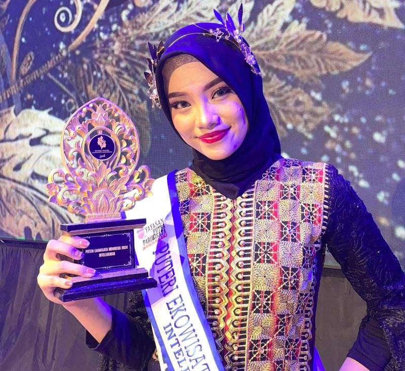 Tourine Shabira Amira, siswa kelas XII IPS 2, berhasil menorehkan prestasi gemilang di kancah nasional. Foto: Ist