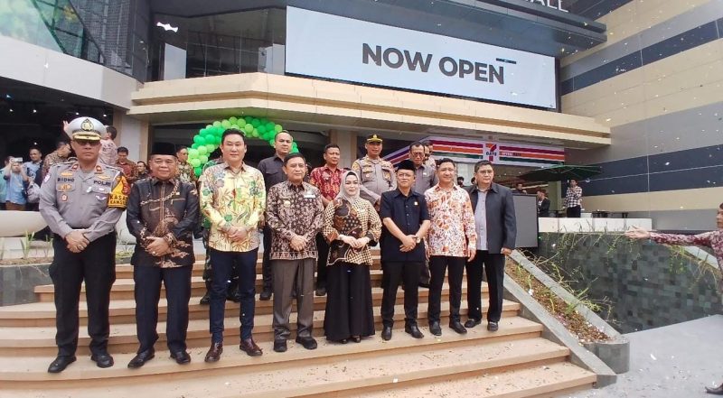 Mall terbaru ini berlokasi di Jalan Raden Intan Bandar Lampung. 
